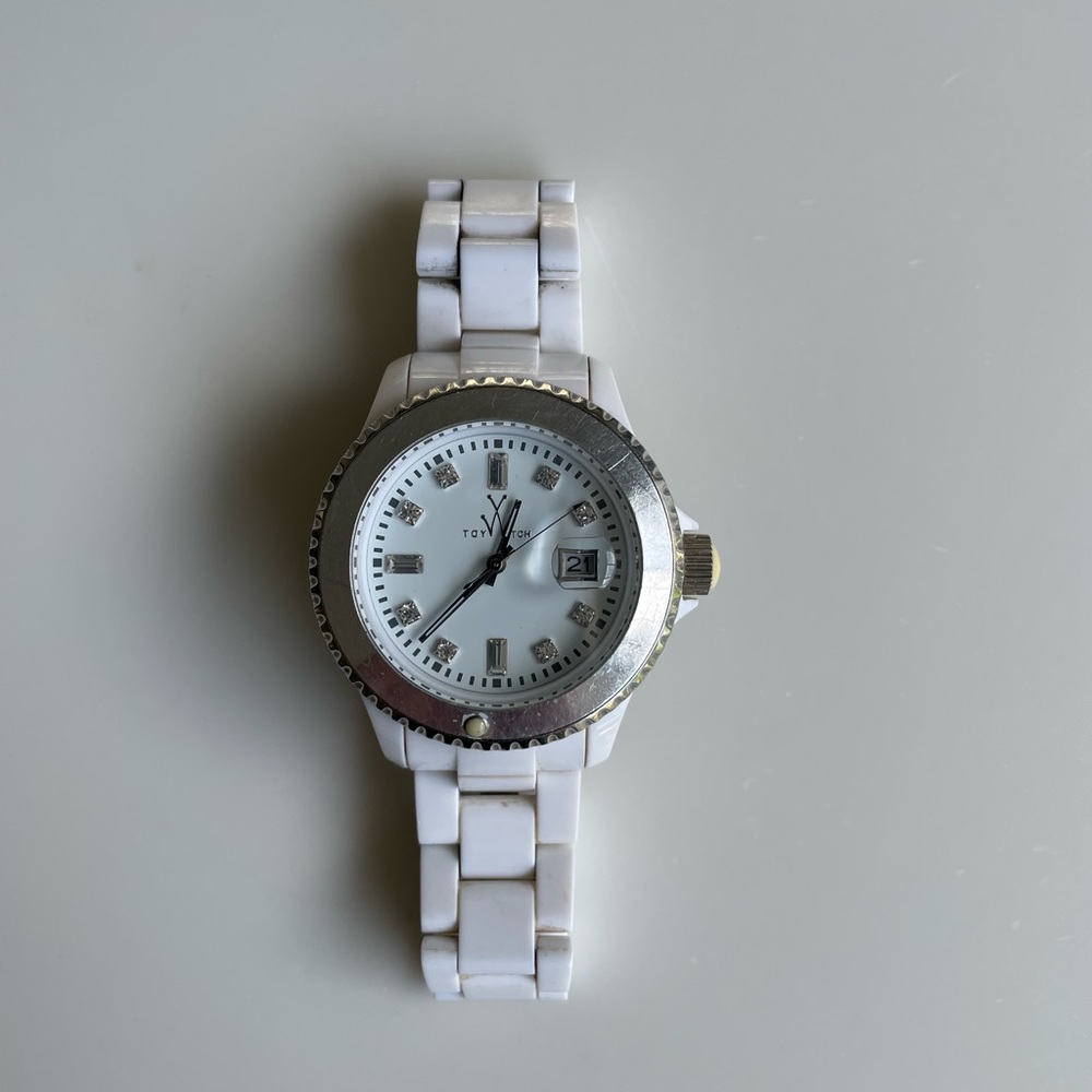 TOY (BRAND) WHITE WATCH